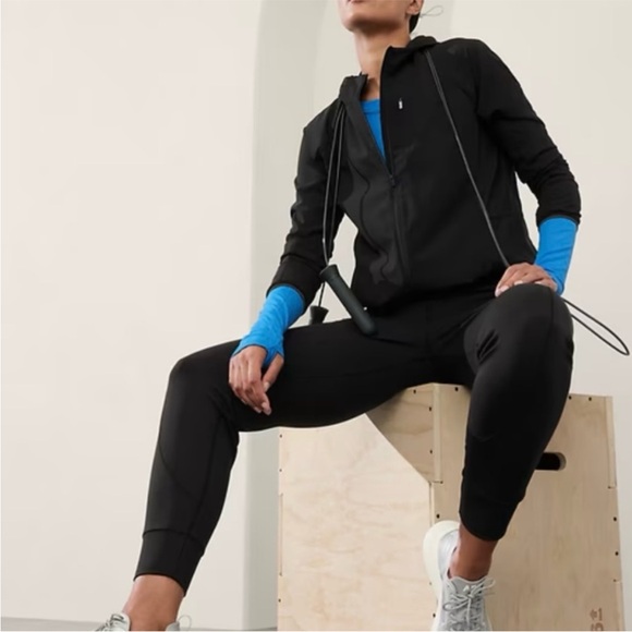 Athleta Rainer Jogger NWT - Picture 2 of 5